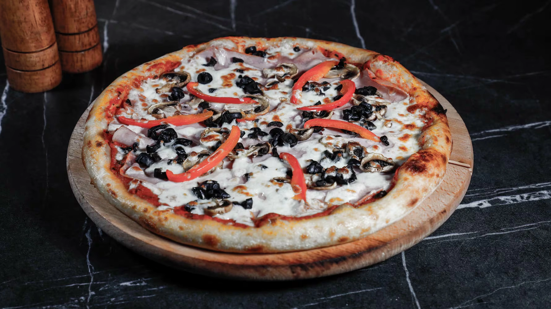 Infinity Lounge PIZZA CAPRICIOASA
