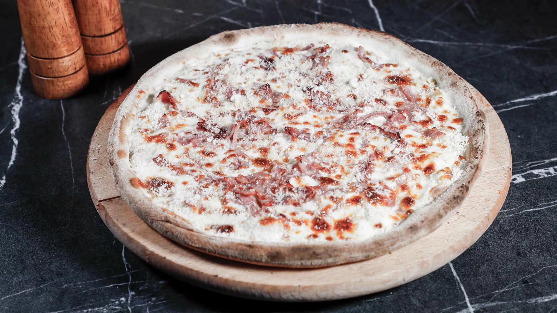 Infinity Lounge PIZZA CARBONARA