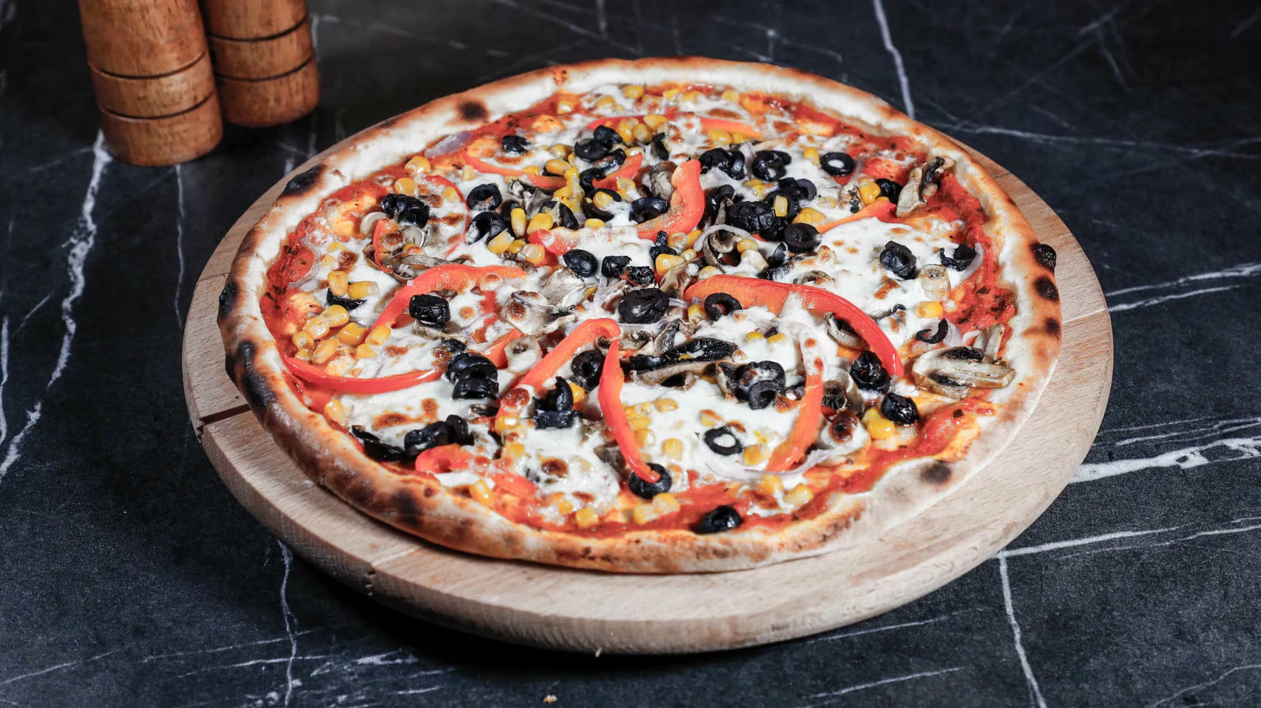 Infinity Lounge PIZZA VEGETARIANA