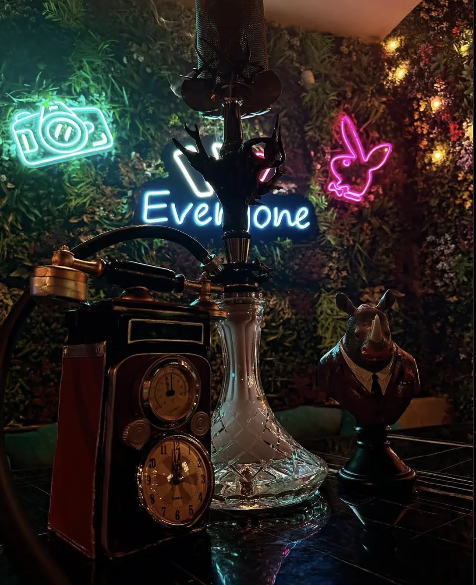 Ambianță plăcută și atmosferă relaxantă la Infinity Lounge